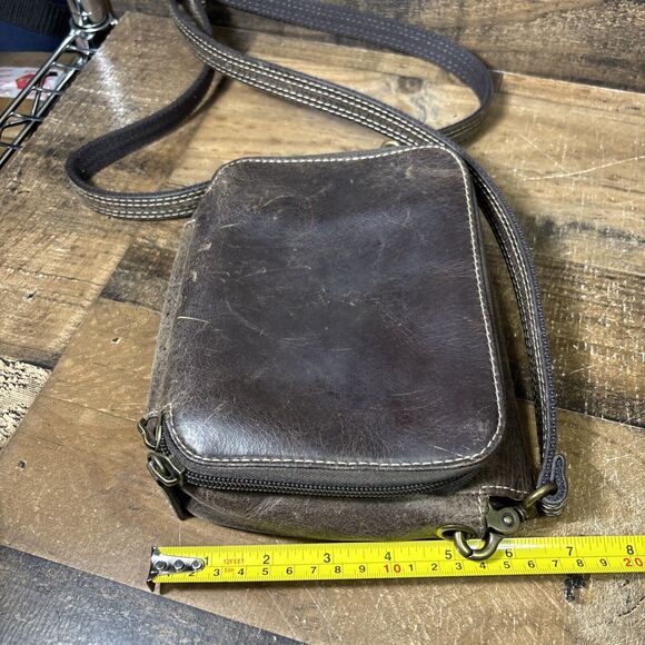 Concealed Carry Gun Tote'n Mamas Distressed Leather Crossbody Purse RFID - Picture 11 of 11